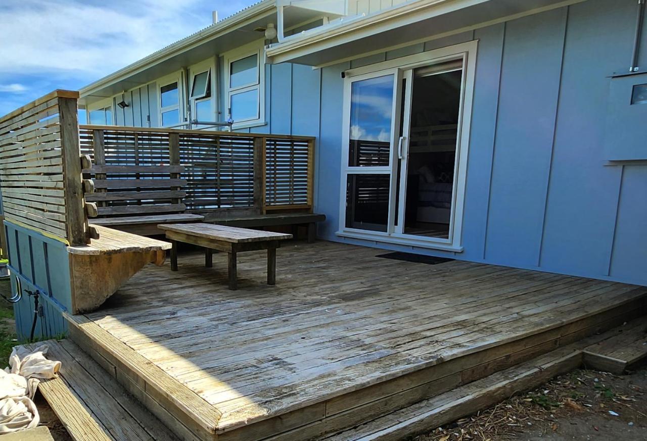 #40 At The Beach Villa Waitarere Exterior photo